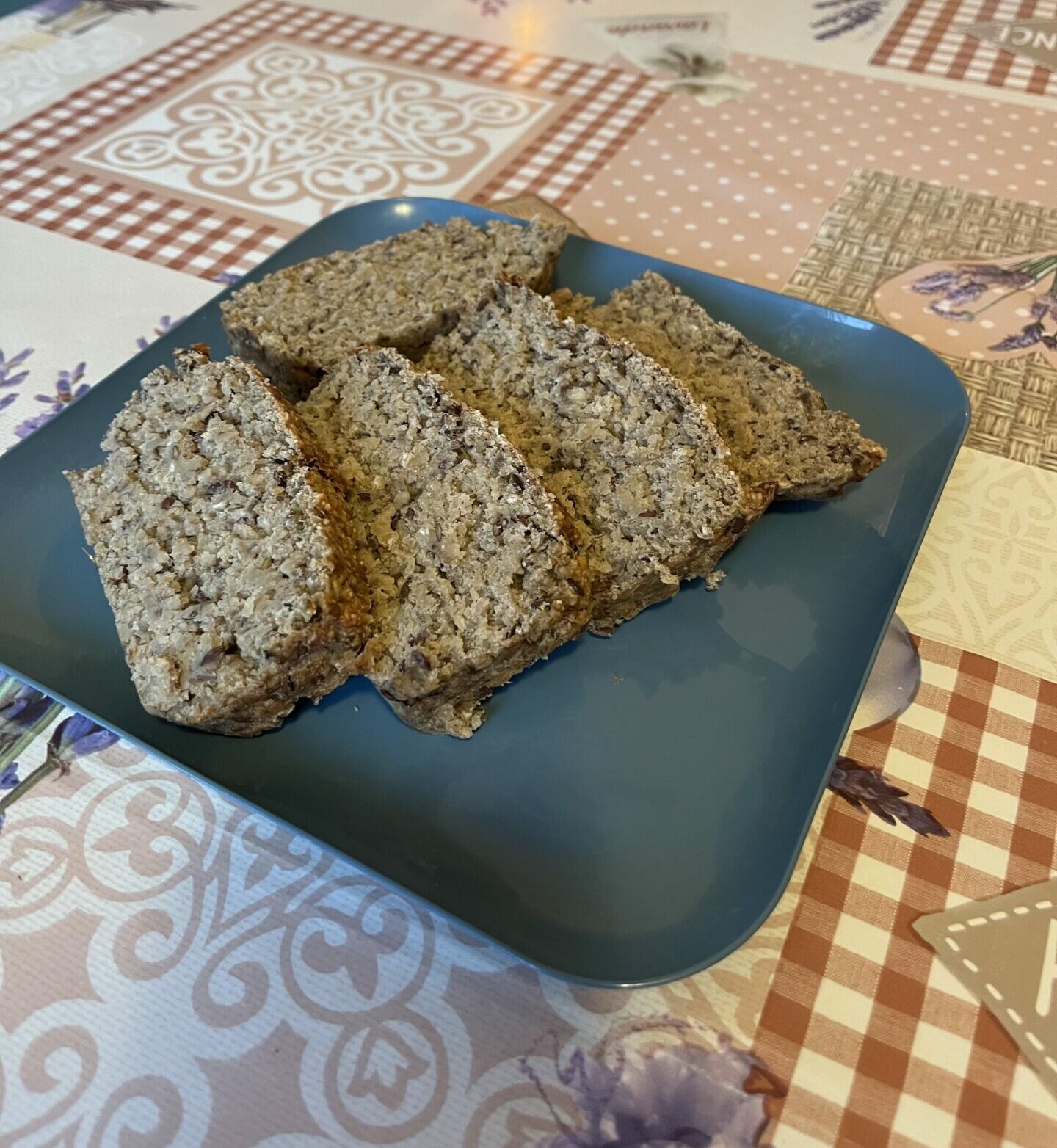 Gluténmentes, vegán banánkenyér, a kulináris élvezeteket kedvelőknek