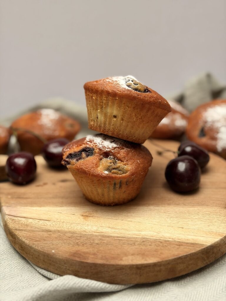 Gluténmentes túrós cseresznyés muffin
